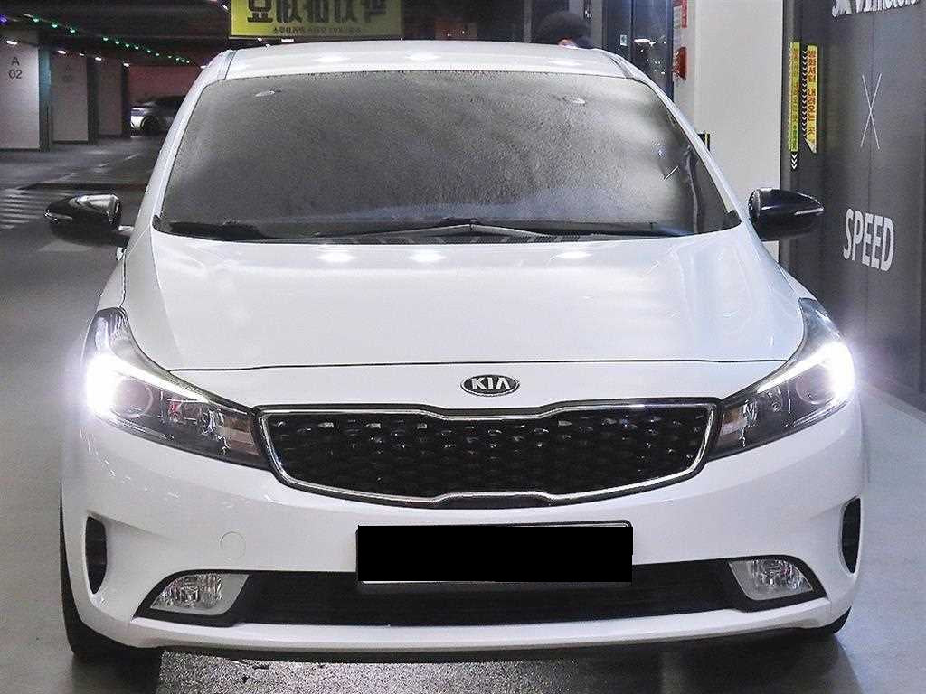 Kia K3 — photo 02