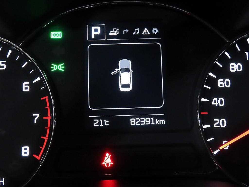 Kia K3 — photo 09