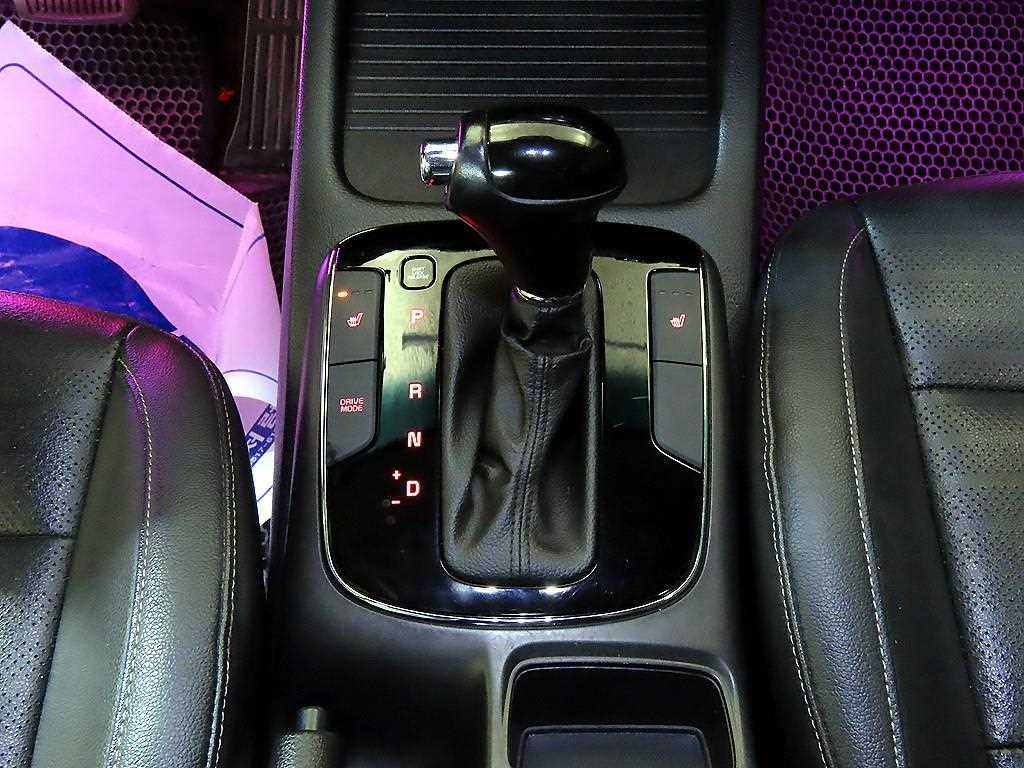 Kia K3 — photo 12