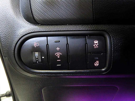 Kia K3 — photo 14