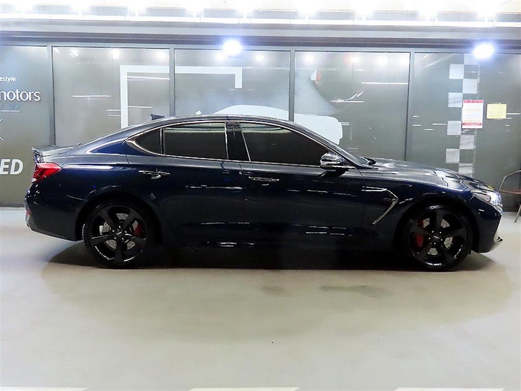 Genesis G70 — photo 03