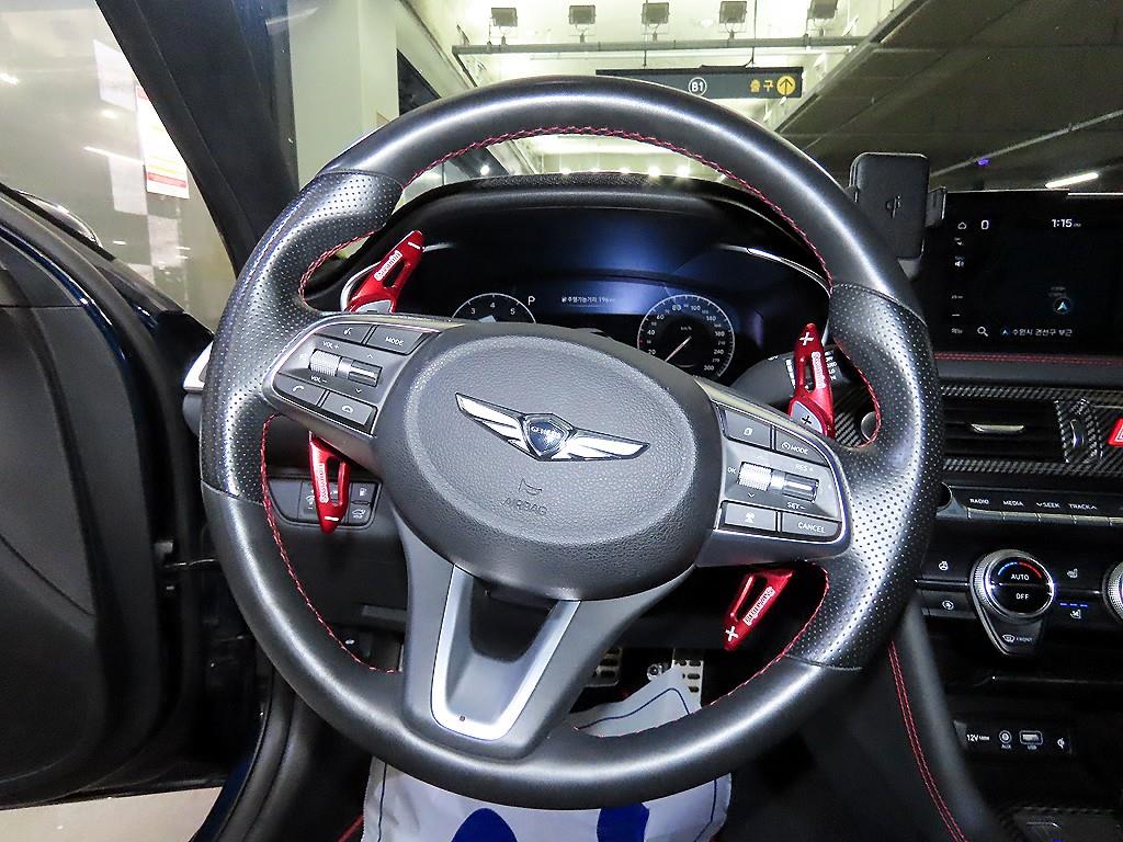 Genesis G70 — photo 08