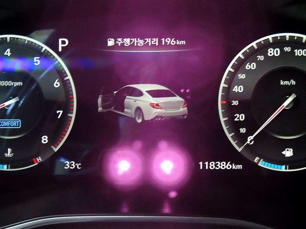 Genesis G70 — photo 09