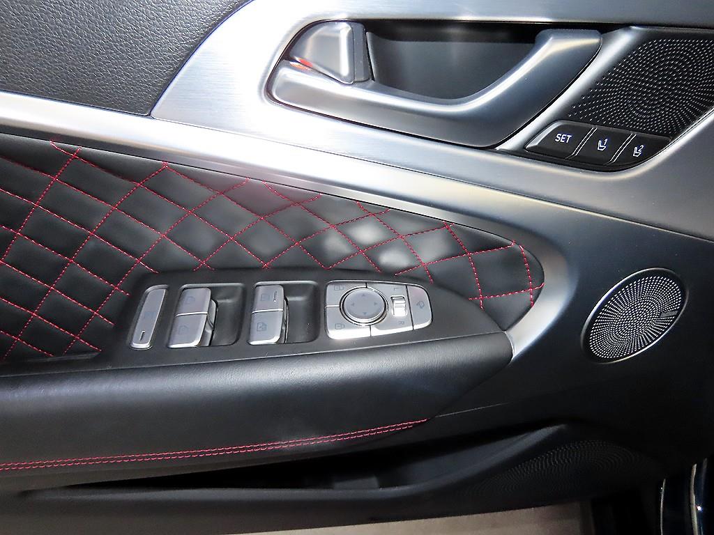 Genesis G70 — photo 13