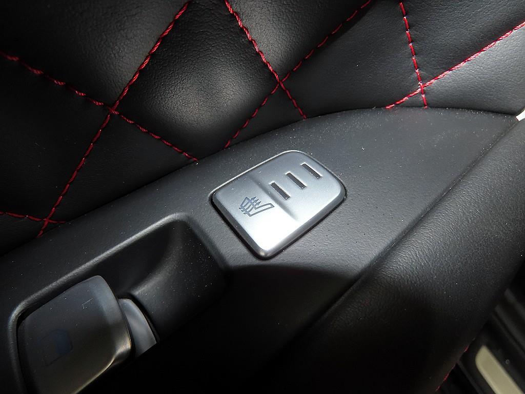Genesis G70 — photo 15