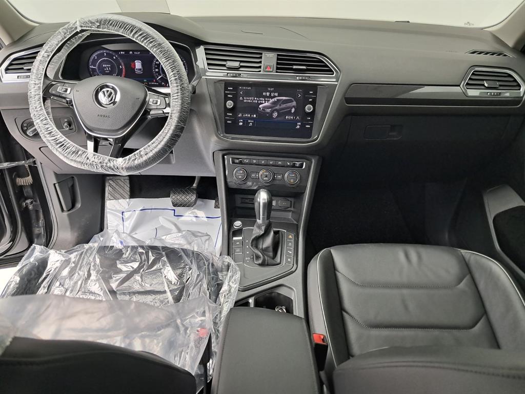Volkswagen Tiguan — photo 06