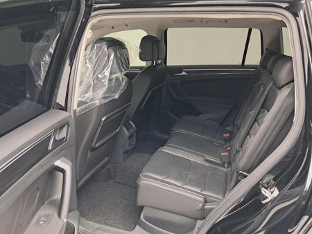 Volkswagen Tiguan — photo 12