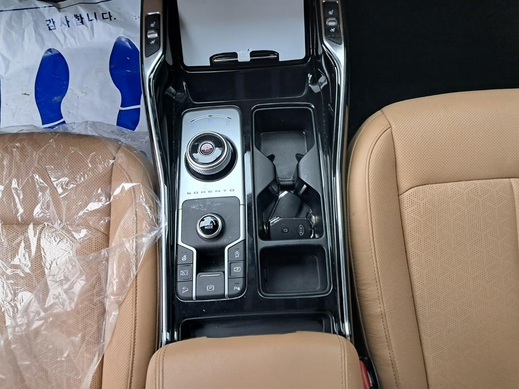 Kia Sorento — photo 14
