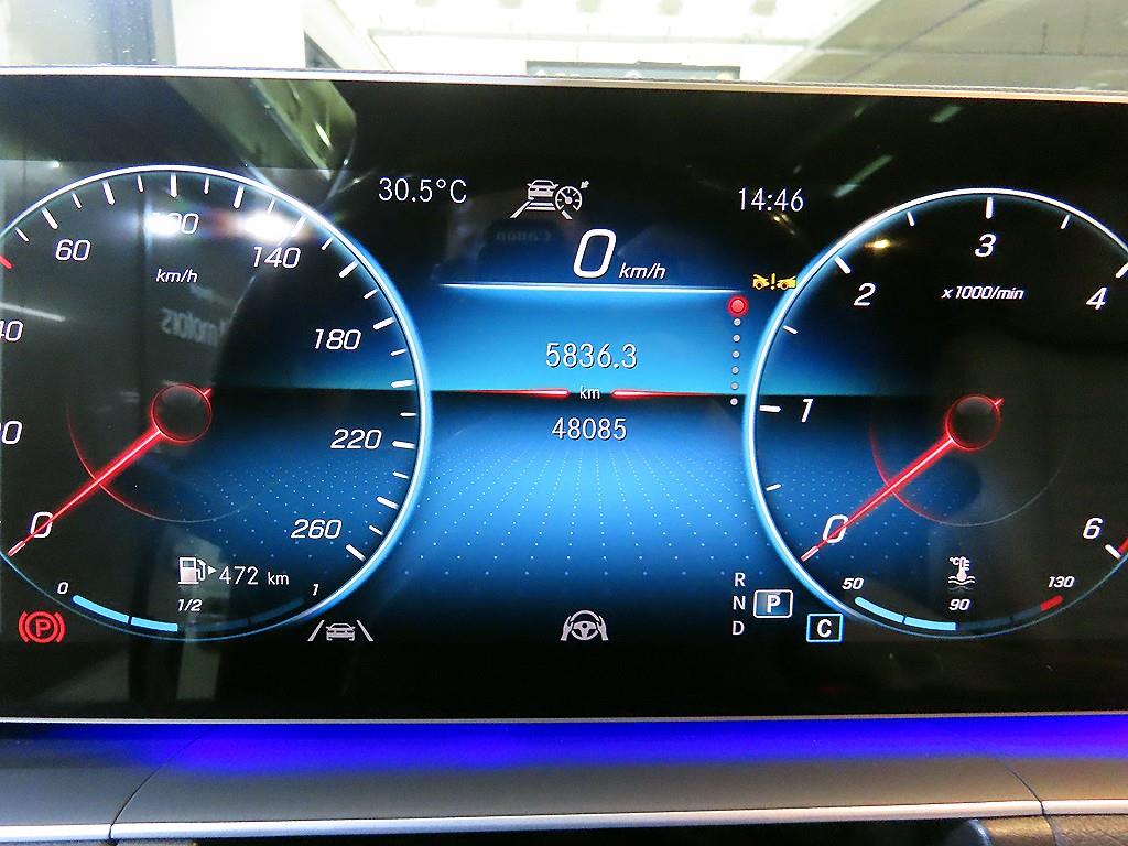 Mercedes-Benz GLS-Class — photo 09