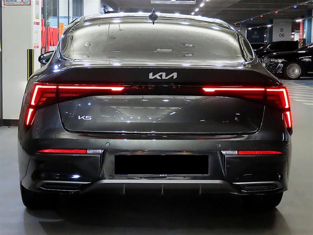 Kia K5 — photo 05