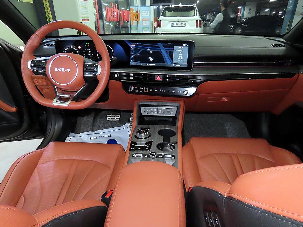 Kia K5 — photo 10
