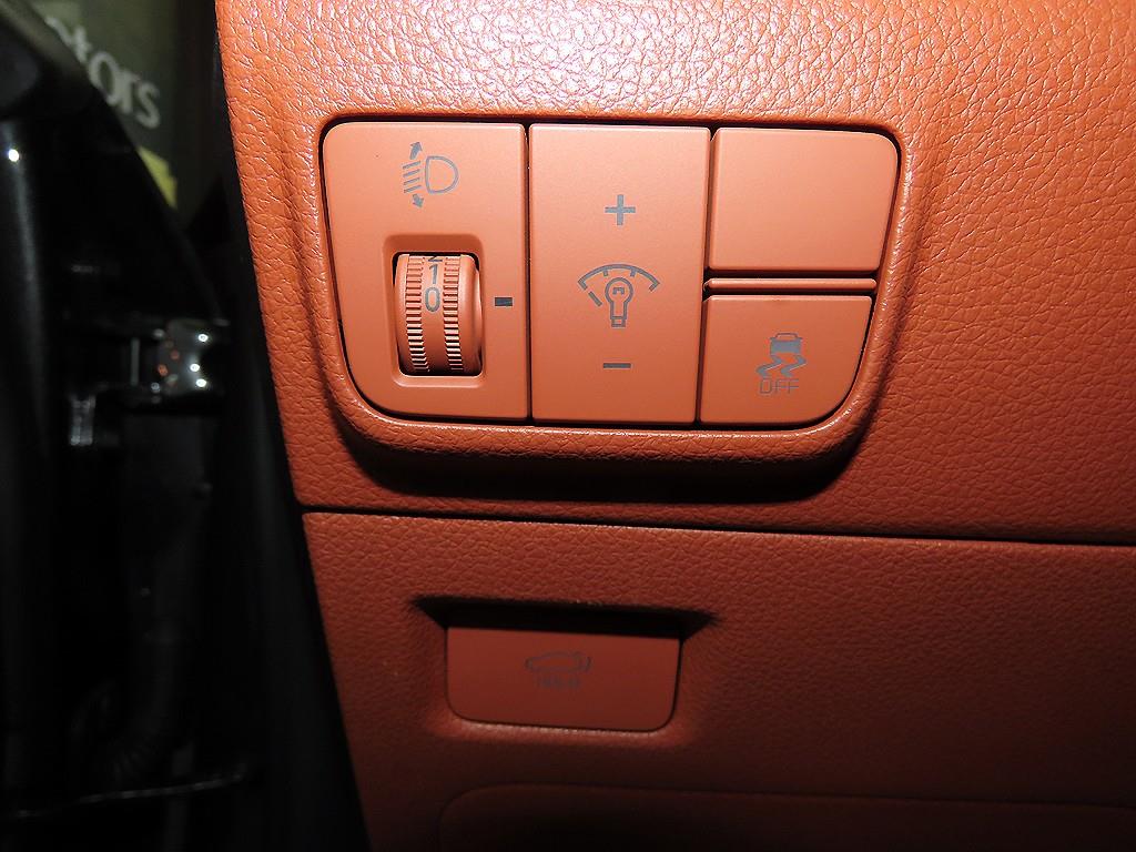 Kia K5 — photo 14
