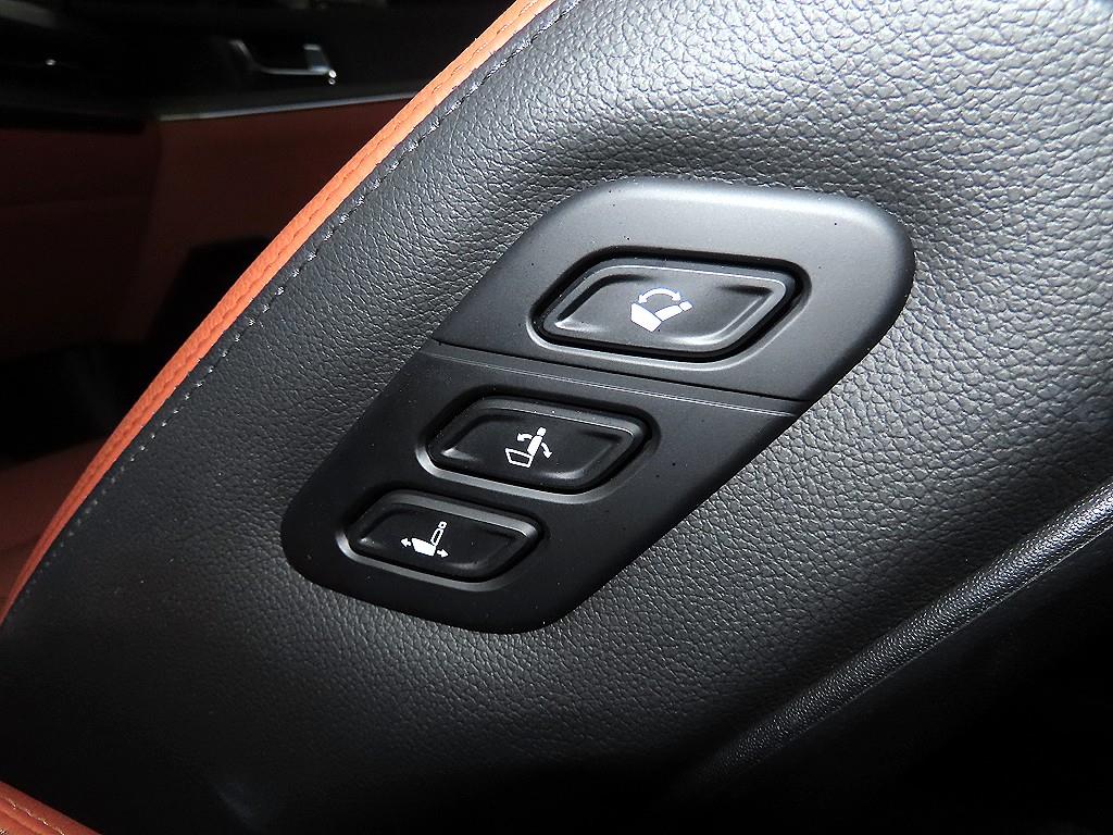 Kia K5 — photo 16