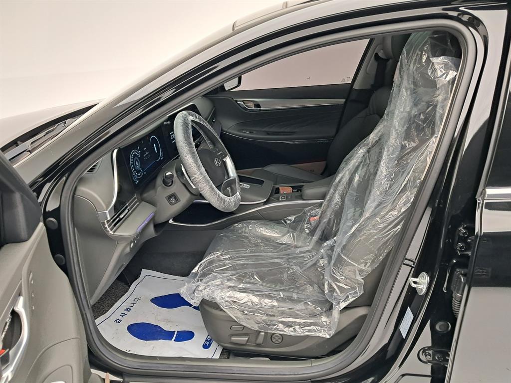 Hyundai Grandeur — photo 11