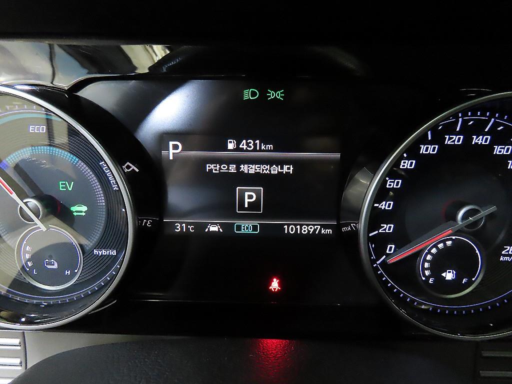 Hyundai Grandeur — photo 09