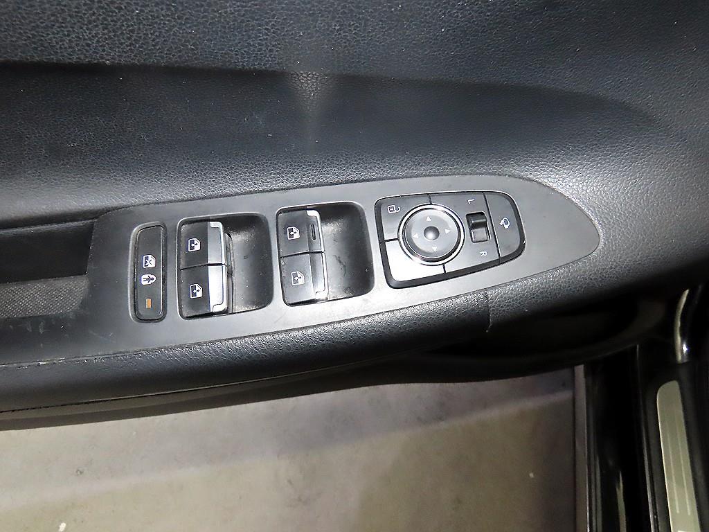 Hyundai Grandeur — photo 13