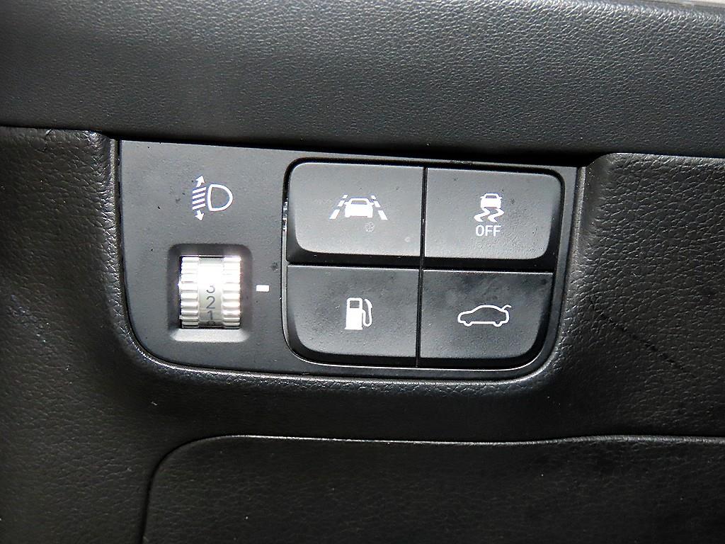 Hyundai Grandeur — photo 14