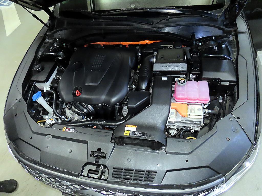 Hyundai Grandeur — photo 19