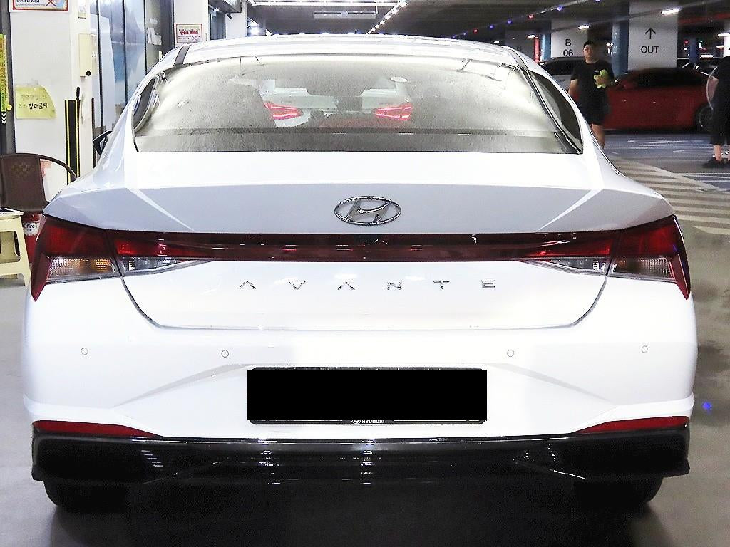 Hyundai Avante — photo 05