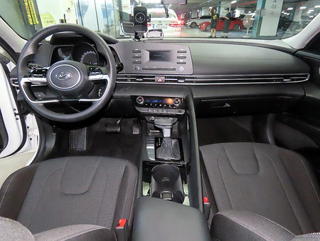 Hyundai Avante — photo 10