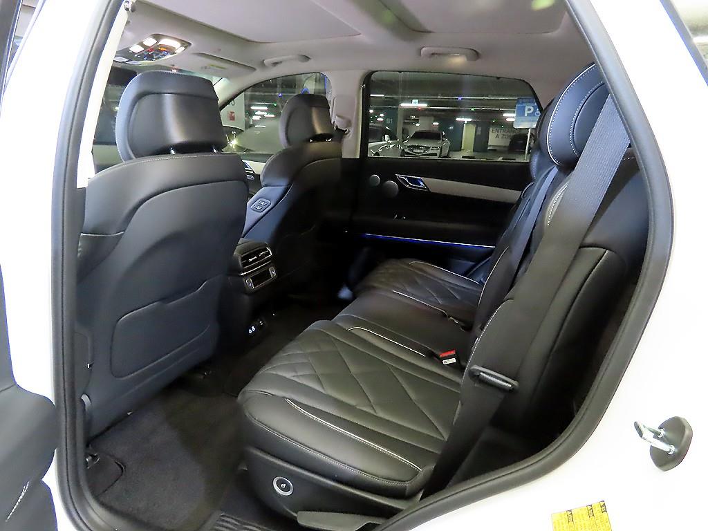 Genesis GV80 — photo 07