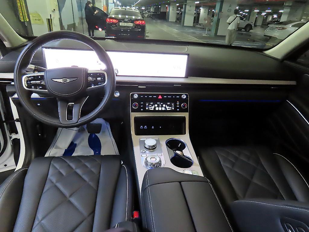 Genesis GV80 — photo 10