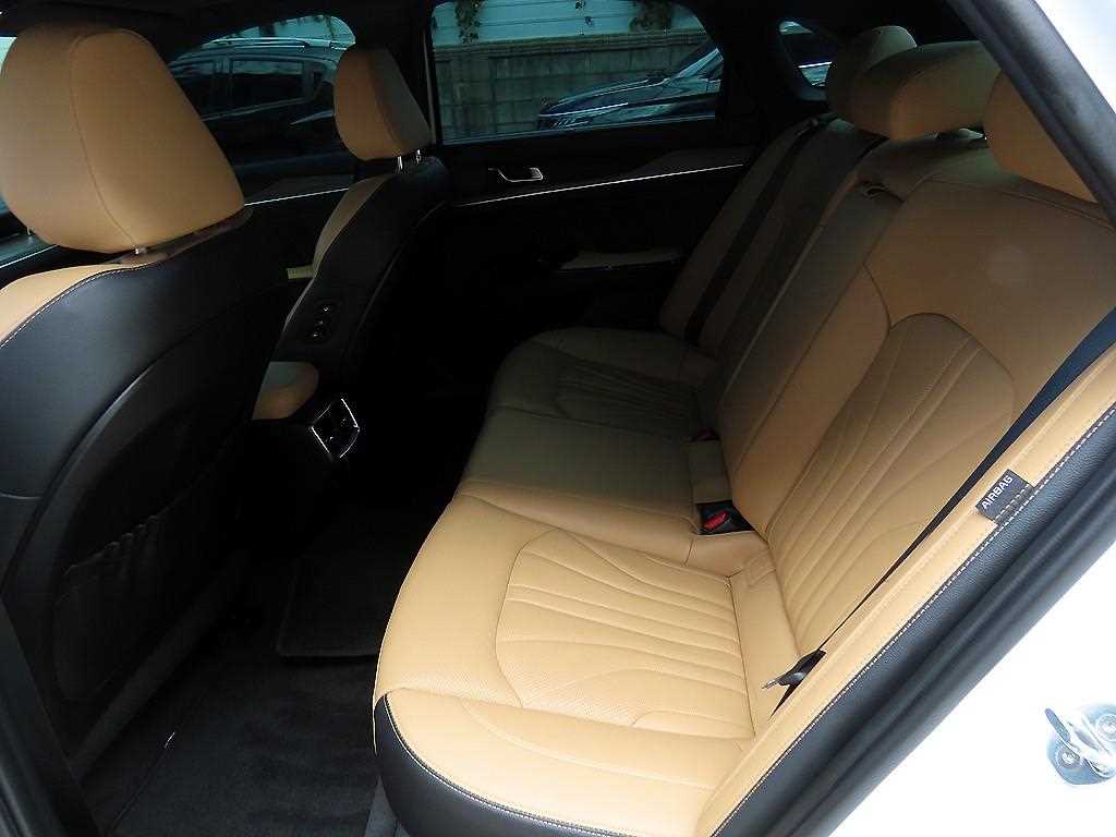 Kia K5 — photo 06