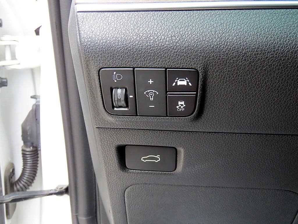 Kia K5 — photo 12