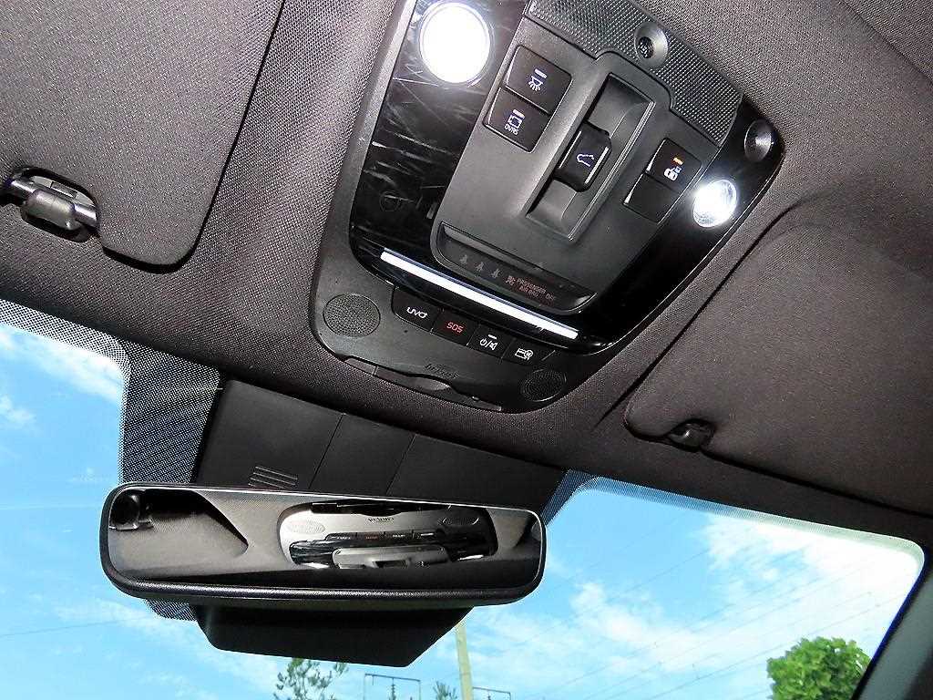 Kia K5 — photo 14