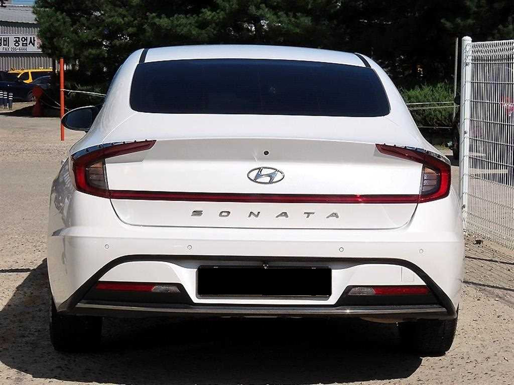 Hyundai Sonata — photo 04