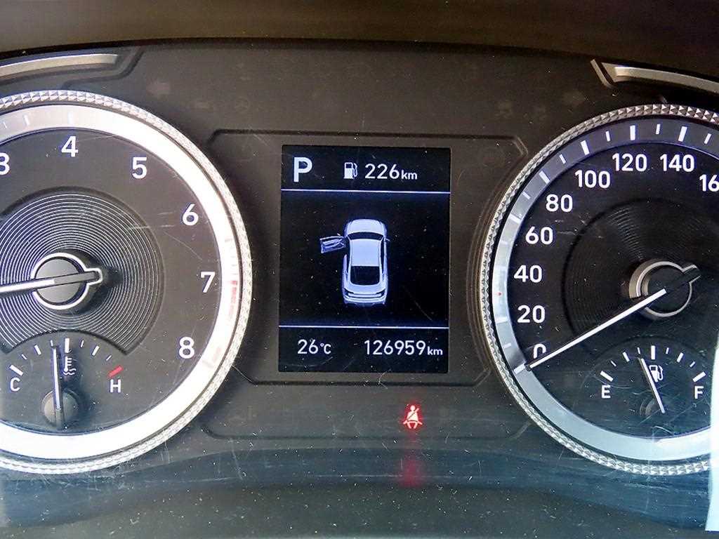 Hyundai Sonata — photo 09