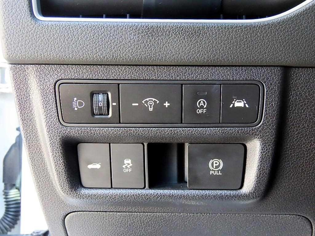Hyundai Sonata — photo 12