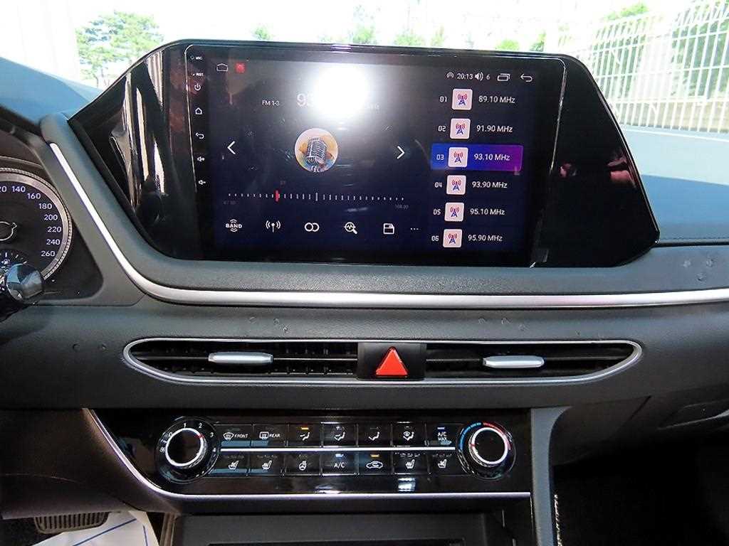 Hyundai Sonata — photo 14