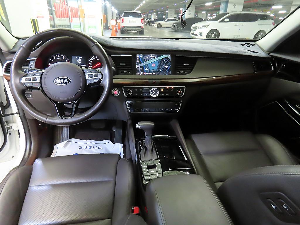 Kia K7 — photo 10