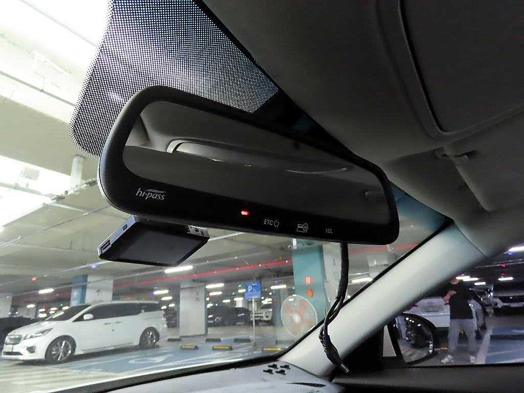 Kia K7 — photo 15