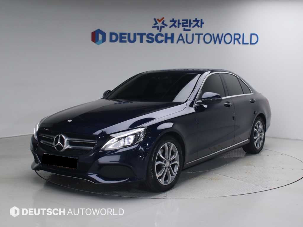 Mercedes-Benz C-Class — photo 01