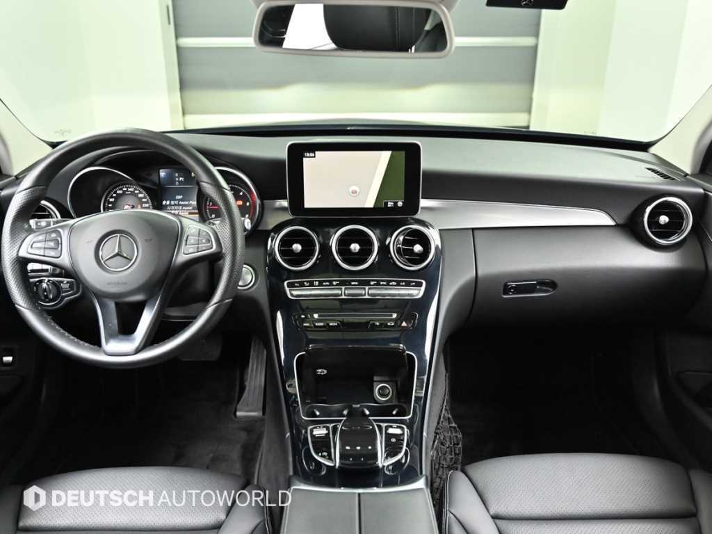 Mercedes-Benz C-Class — photo 07