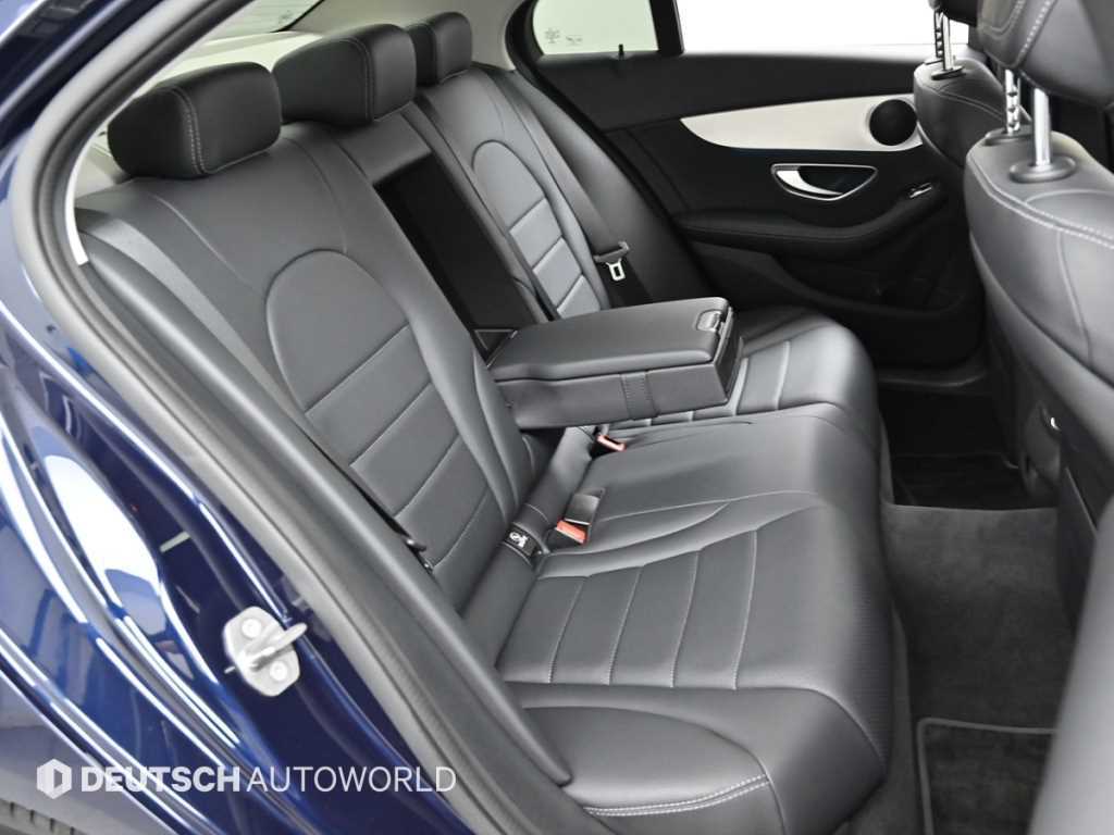 Mercedes-Benz C-Class — photo 12