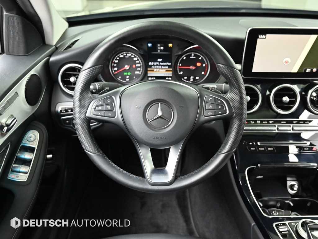 Mercedes-Benz C-Class — photo 13