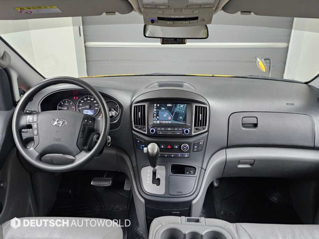 Hyundai Starex — photo 07