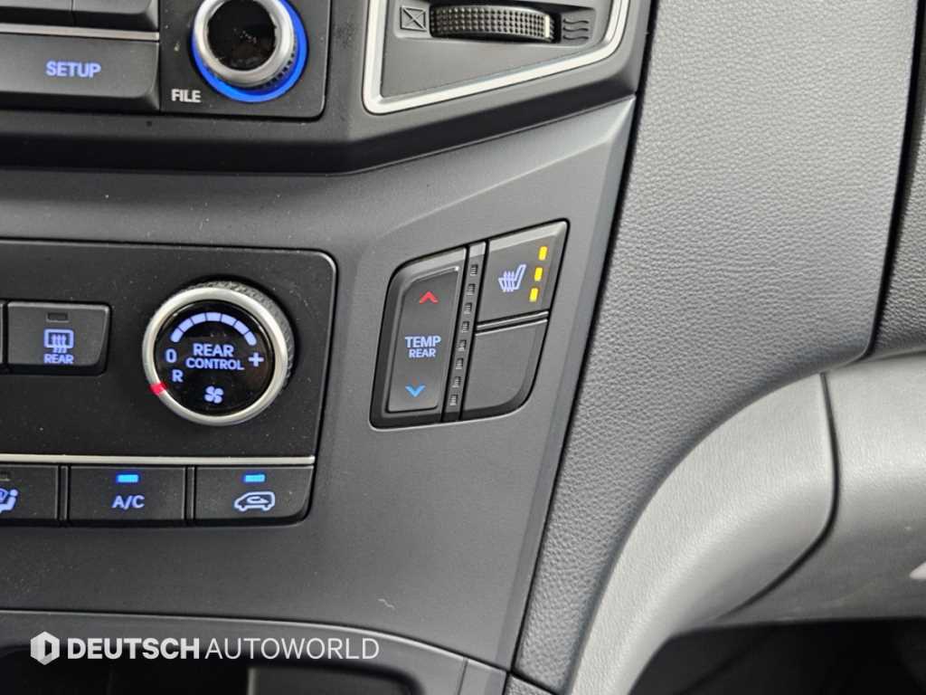 Hyundai Starex — photo 17