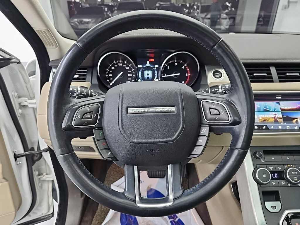 Land Rover Range Rover Evoque — photo 09