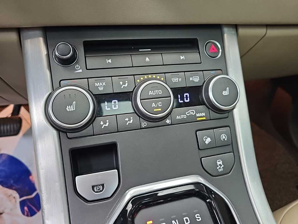Land Rover Range Rover Evoque — photo 10