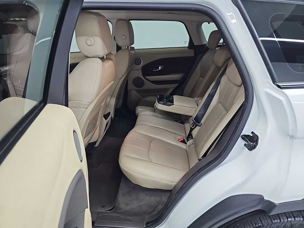 Land Rover Range Rover Evoque — photo 12