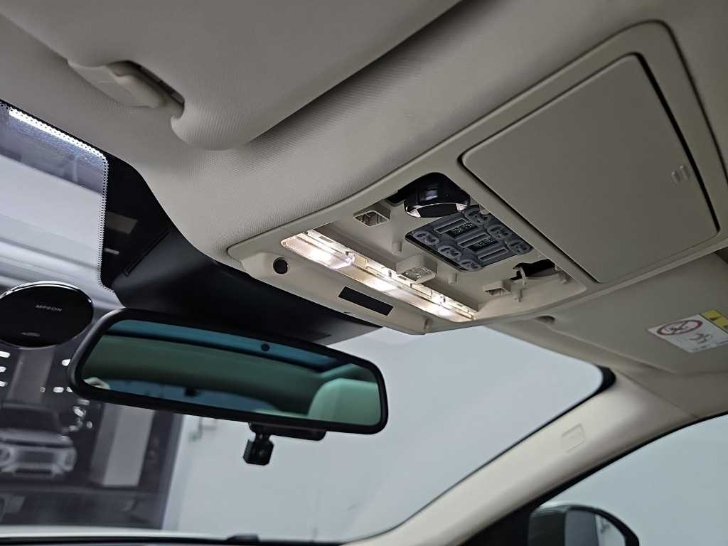 Land Rover Range Rover Evoque — photo 16