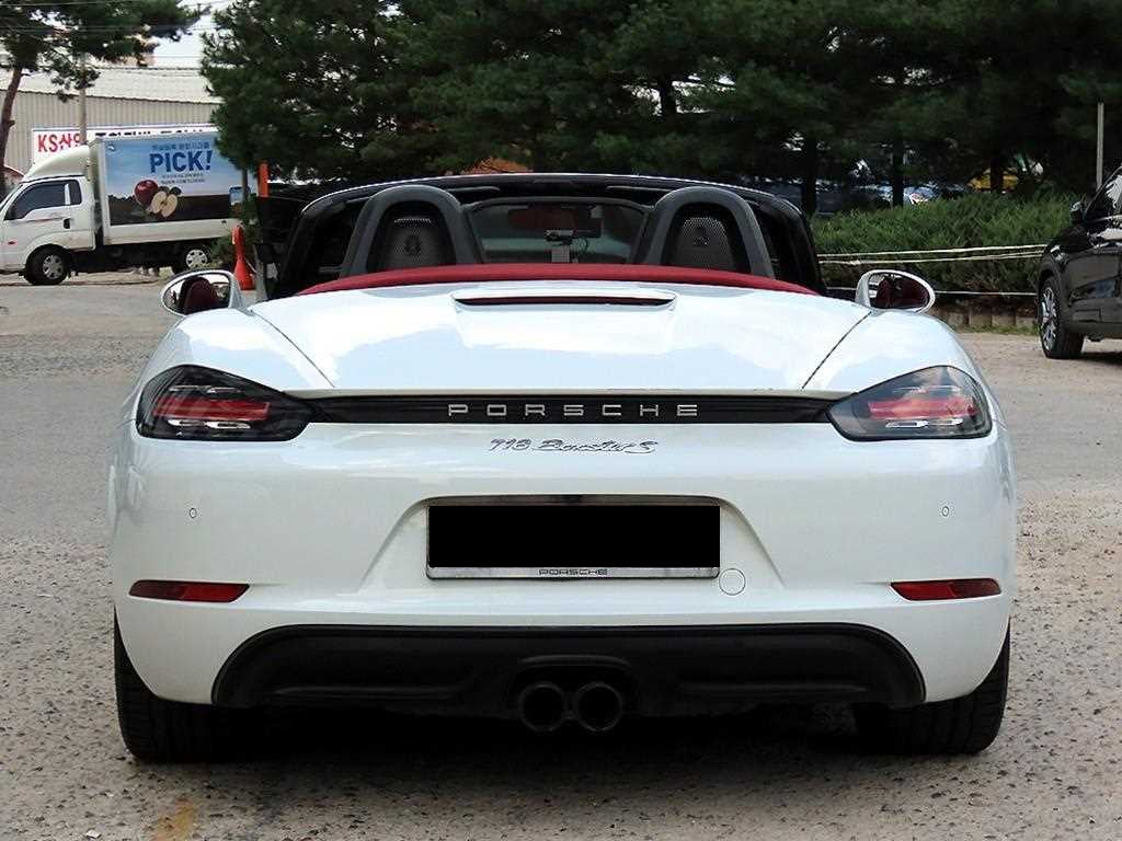 Porsche 718 — photo 08