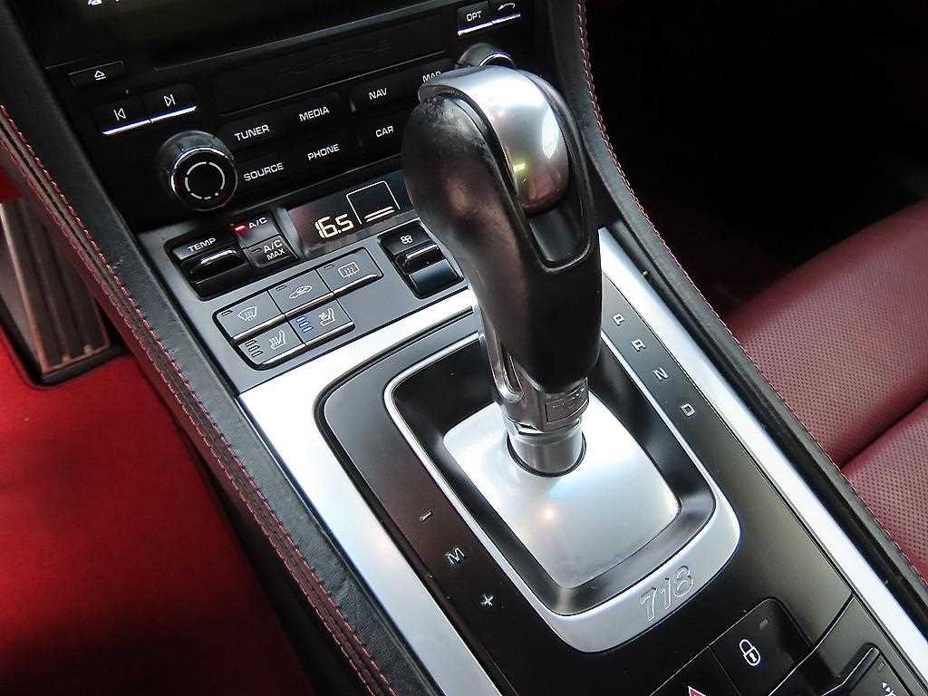Porsche 718 — photo 14