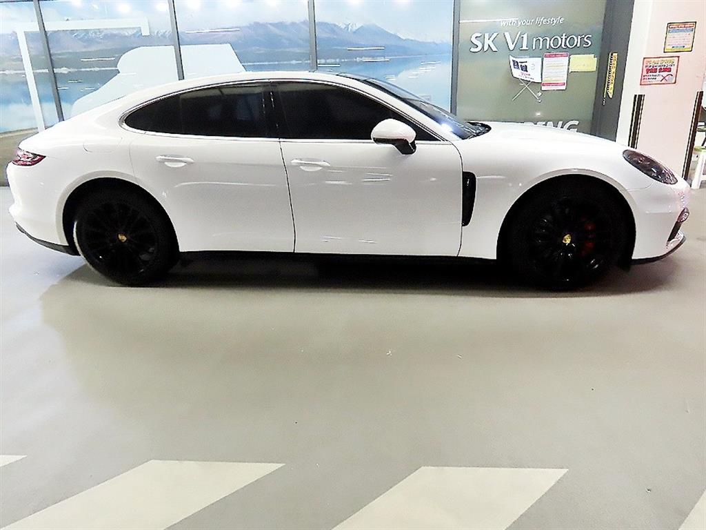 Porsche Panamera — photo 03