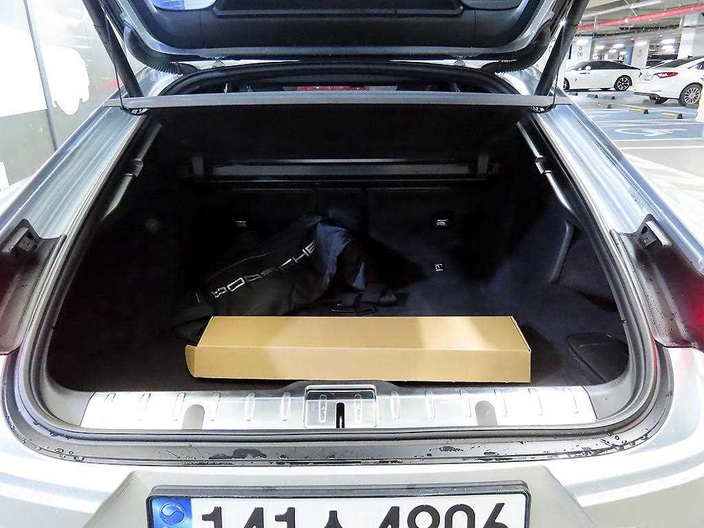 Porsche Panamera — photo 16