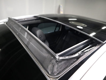 Mercedes-Benz EQA — photo 16